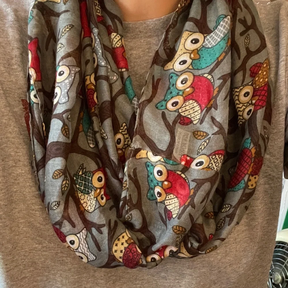 Owl Patterned Infinity Scarf - Picture 1 of 1